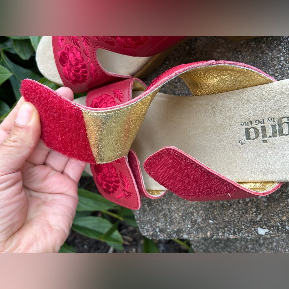 New ALEGRIA Womens size 8 Linn Red Embroidered Leather Slip On Wedge Sandals - Picture 8 of 8